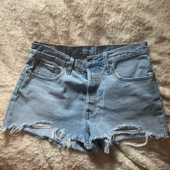 Levi's Pants - LEVIS 501 JEAN SHORT W32
